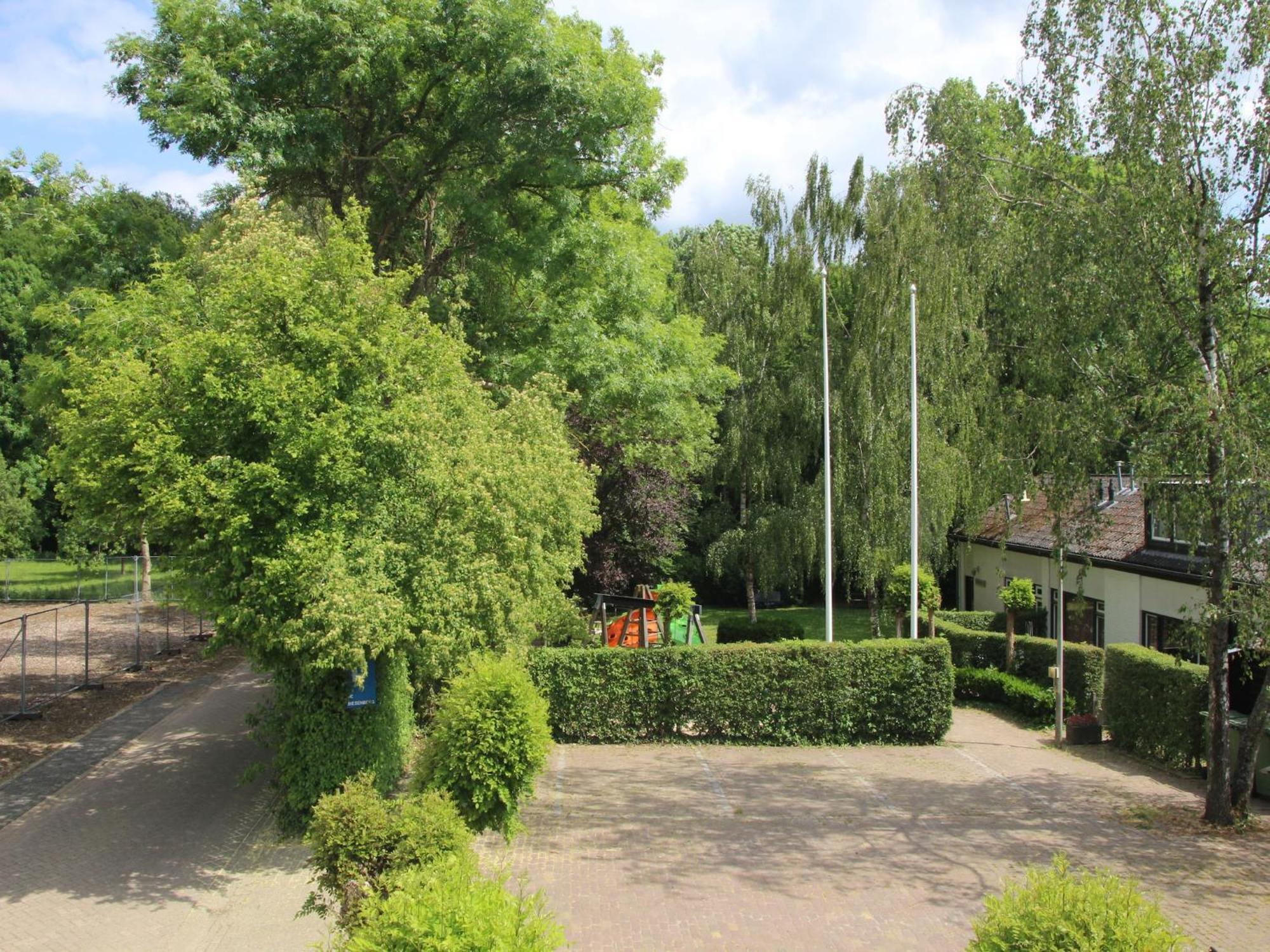 Serene Holiday Home In Ulestraten With Terrace Exterior photo